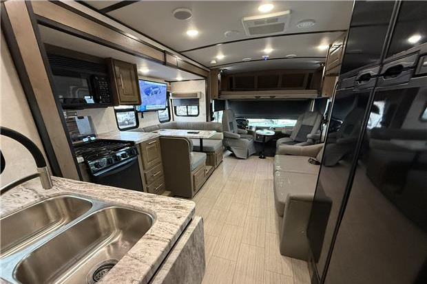 34ft FR3 #2199 - side exterior view