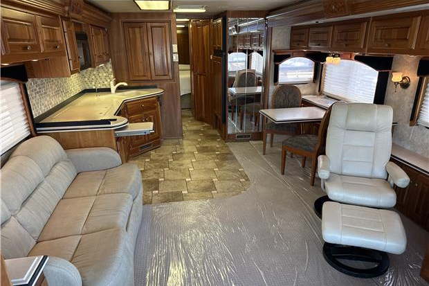 40ft Camelot #2216 - front exterior view