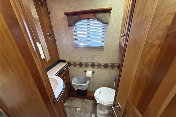 40ft Camelot #2216 - rear exterior view