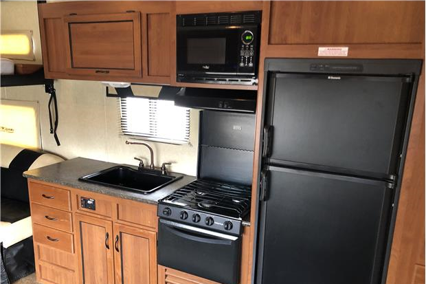 20ft Ragen 8020 - CA Stanton - RV Rentals | ShareMyCoach