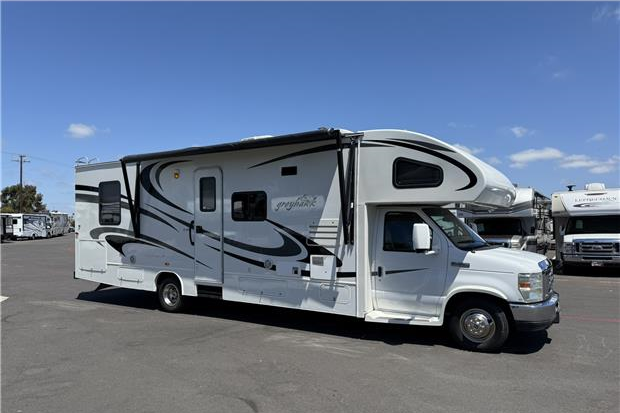 31ft Grayhawk #1777 - exterior main view | ShareMyCoach RV Rental