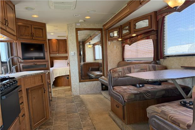 31ft Grayhawk #1777 - front exterior view