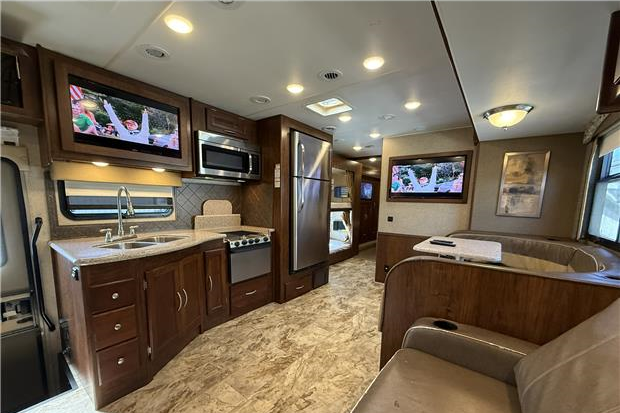 36ft Mirada #2206 - front exterior view