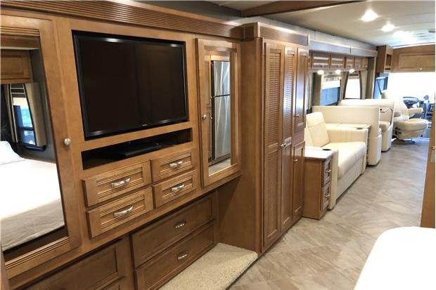 40ft Forza #2116 - interior view 3
