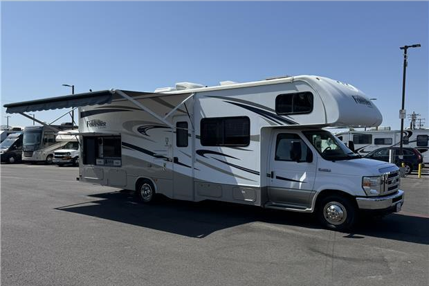 31ft Forester #2193 - exterior main view | ShareMyCoach RV Rental