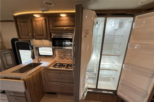 39ft Seneca #2210 - rear exterior view