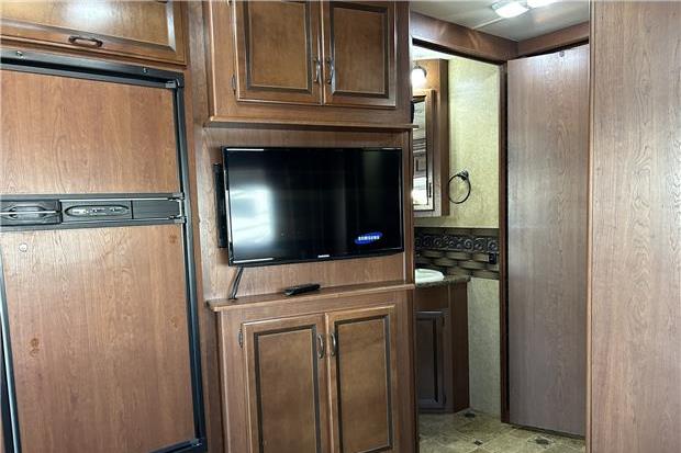 36ft Hurricane #2219 - rear exterior view